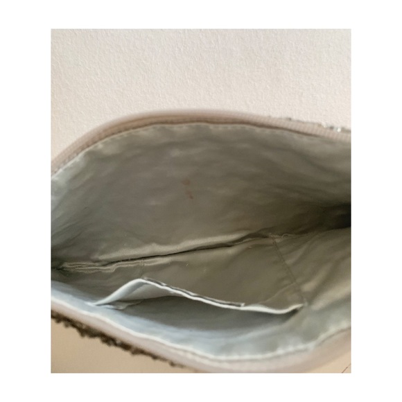 Moyna Beaded Peace Pouch - Picture 4 of 5